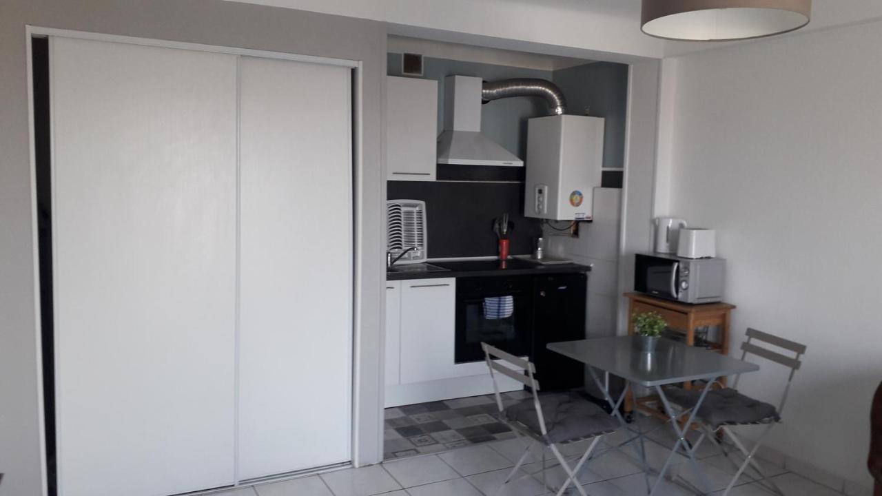 Residence D'Anjou - Grand Studio Avec Balcon Et Parking Privatif Perpignan Eksteriør bilde