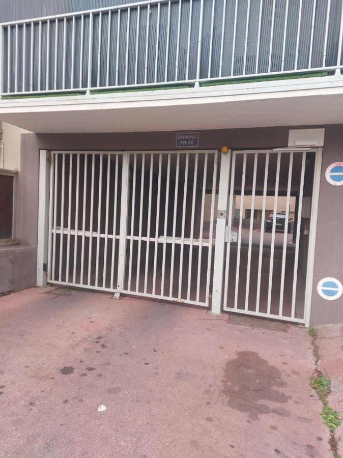 Residence D'Anjou - Grand Studio Avec Balcon Et Parking Privatif Perpignan Eksteriør bilde